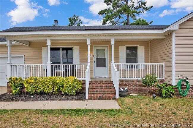Foto del edificio - Charming 4BR House in Fayetteville