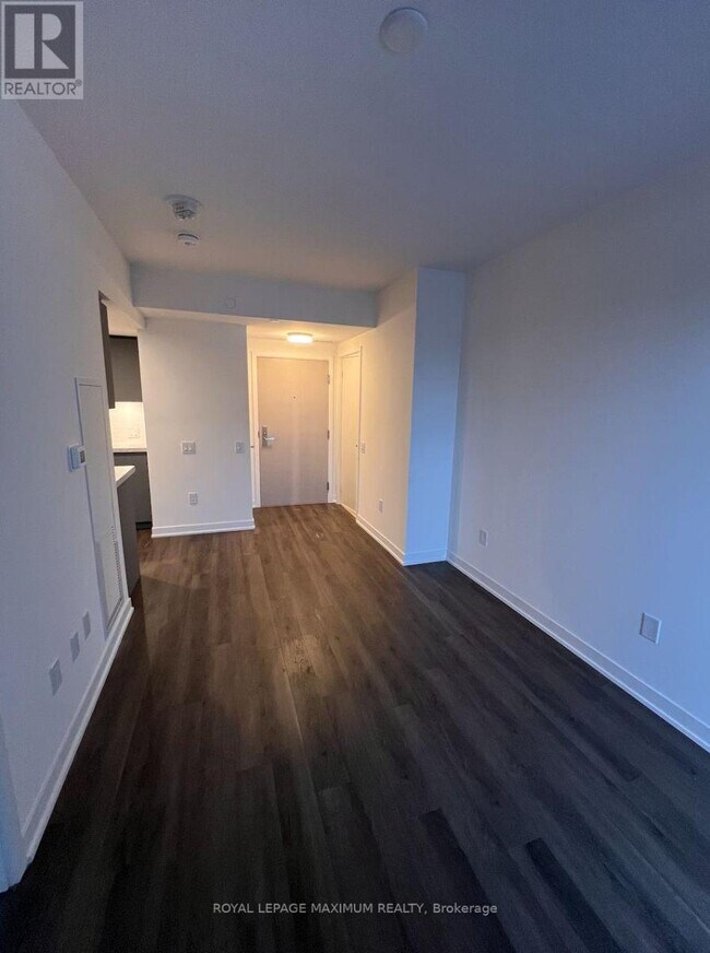 Building Photo - 500 Wilson Ave