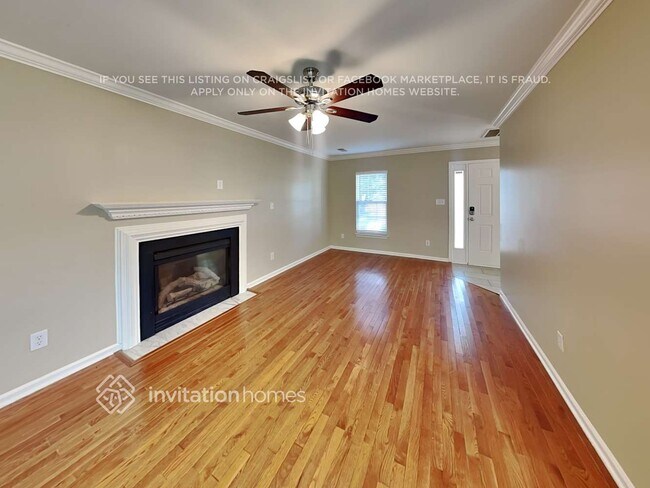 Foto del edificio - 5814 Briggs Dr