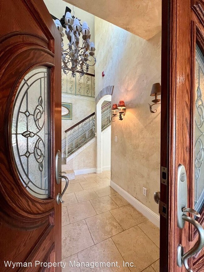 Building Photo - 4 br, 3.5 bath House - 3514 White Cliff Ci...