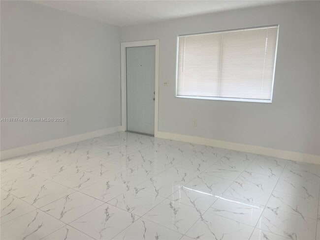 Foto del edificio - 1614 NW 46th St