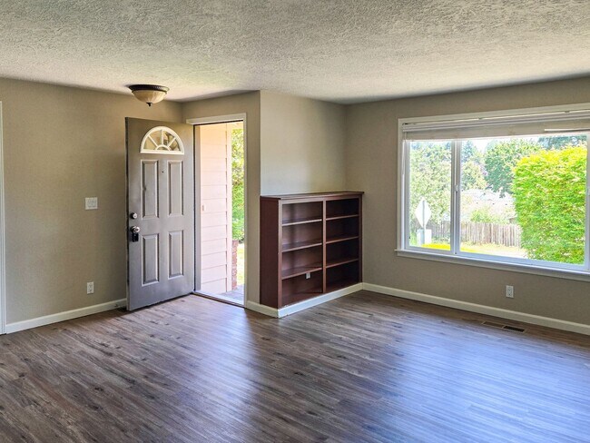 Foto del edificio - 5245 Lone Oak Rd SE