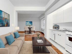 Building Photo - 2630 Kingsbridge Terrace