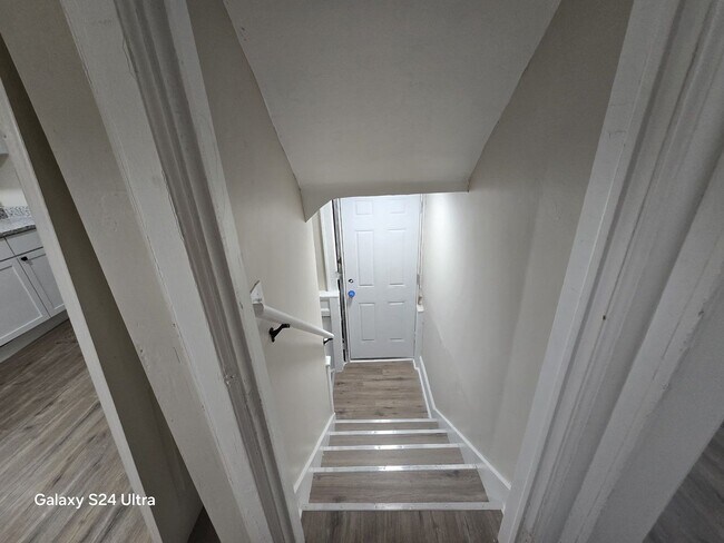 Foto del edificio - Beautifully Renovated 3-Bedroom Home – We ...