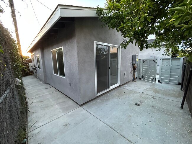 Building Photo - 5418 Smiley Dr