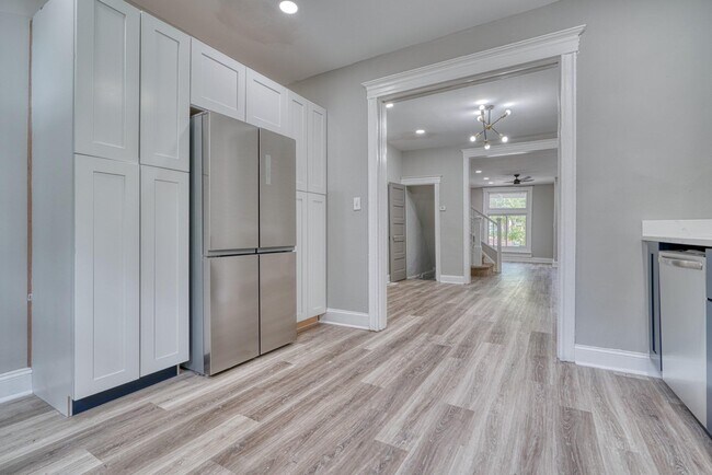Foto del edificio - Beautiful renovated 3 bed in Remington!