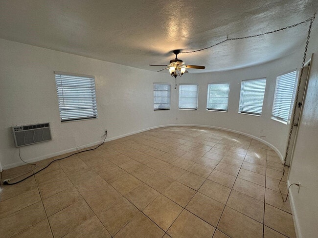 Foto del edificio - 530 N 20th Ave