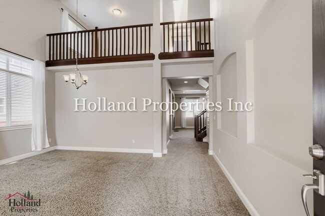 Building Photo - 21569 SW Susan Ln
