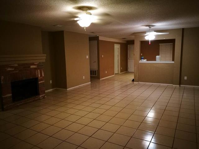 Foto del edificio - 2232 Maple Dr