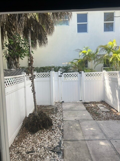 Foto del edificio - 1115 SW 2nd Ct