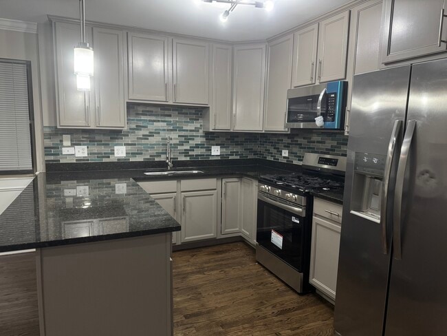 Building Photo - 7254 S Bennett Ave