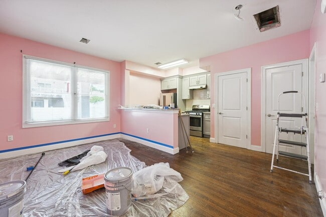 Building Photo - 16 FISK St