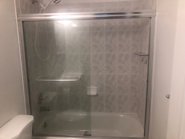 shower - 37 Rockledge Rd