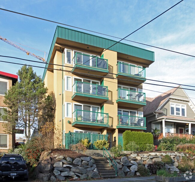 Foto del edificio - 3919 Whitman Ave N