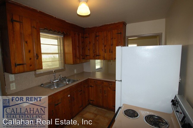 Building Photo - 4 br, 2 bath House - 11921 W 36th St