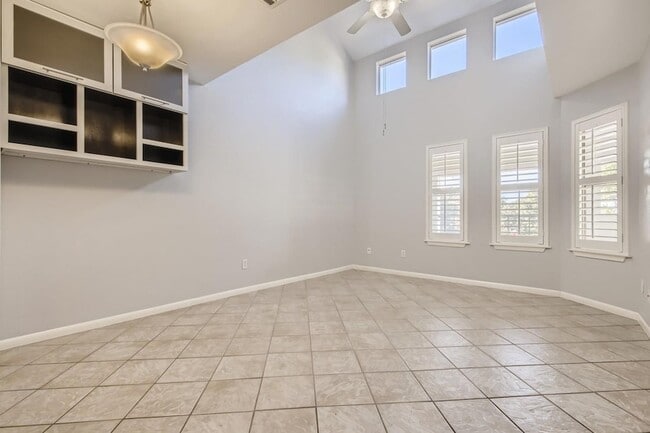 Building Photo - 2104 Cullen Ave