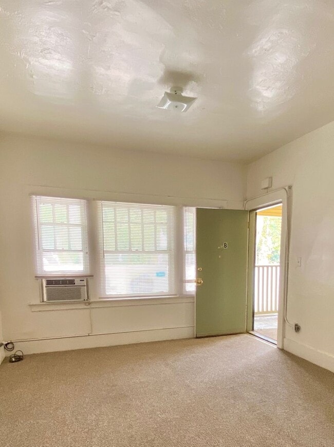 Building Photo - CUTE 1BD/1BA AVAILABLE IN Downtown Area!!