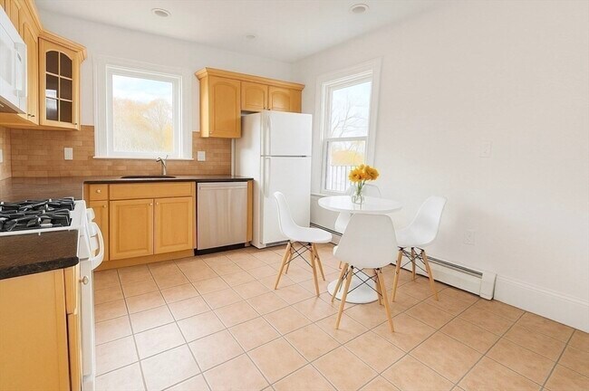 Foto del edificio - 145 Lagrange St