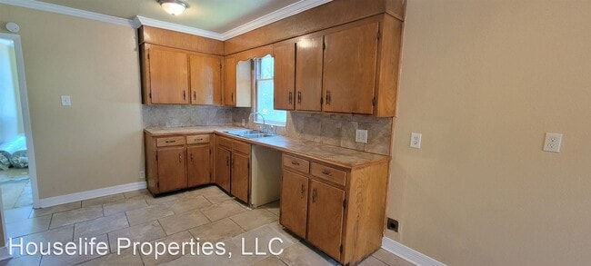 Building Photo - 3 br, 1 bath House - 4133 Lamar Ave
