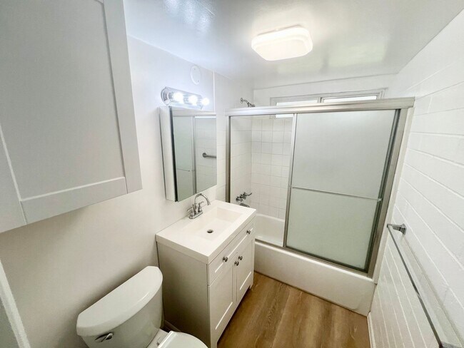 Foto del edificio - 1360-1364.5-13645 Pacific Beach Dr