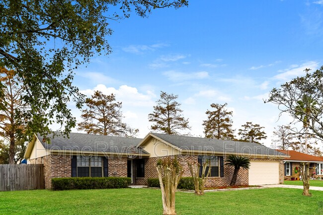 Building Photo - 2384 Stonehaven Ct E