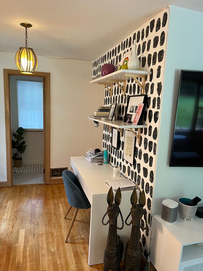 Foto del edificio - 8512 Irvington Ave
