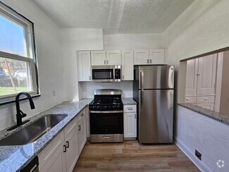 Building Photo - 308 7th Ave