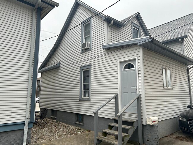 Building Photo - 59 E Springfield Ave