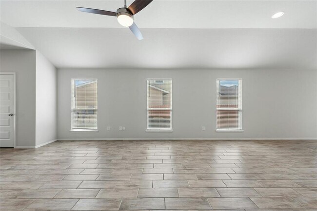 Building Photo - 120 Lyndon Dr