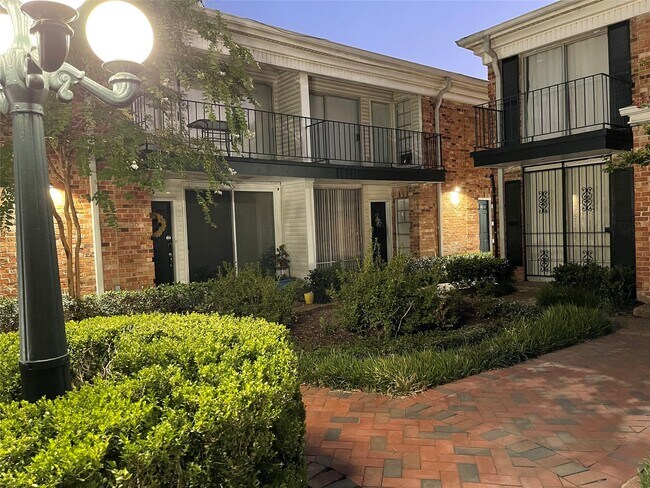 Foto del edificio - 3400 Timmons Ln