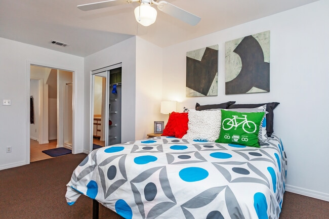 Photo - The Park at Bristol Townhomes