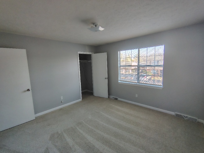 Building Photo - 9 Fonda Dr