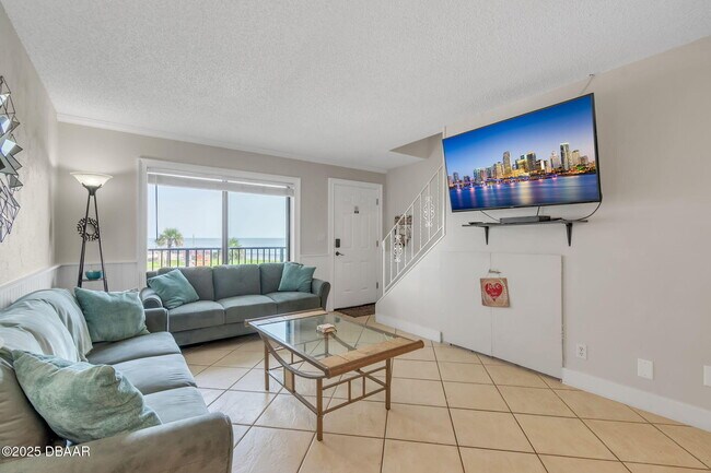 Foto del edificio - 1404 N Atlantic Ave