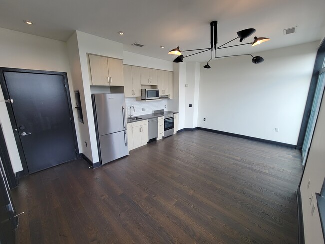 Building Photo - 2550 17th St NW