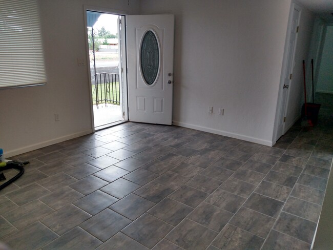 Foto del edificio - 421 W Mesquite St