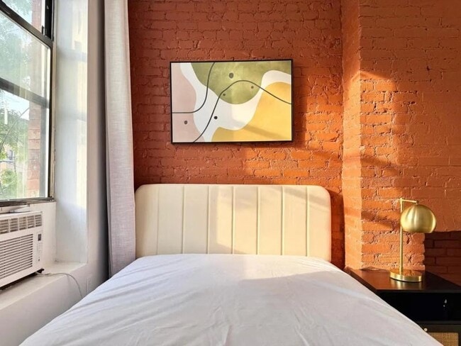 Foto del edificio - Nice room in a good neighborhood