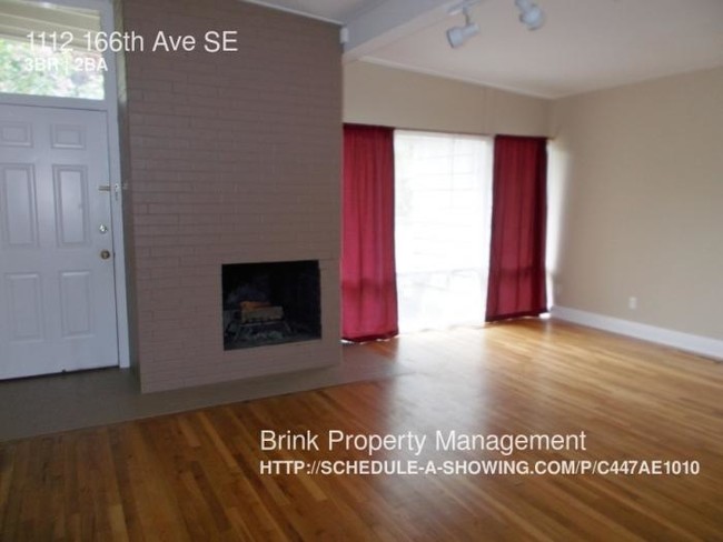 Building Photo - 3 bedroom in Bellevue WA 98008