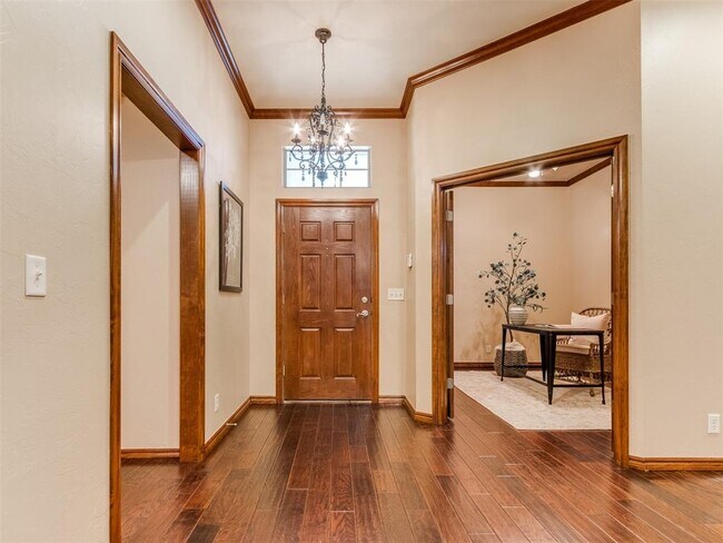 Foto del edificio - 16616 Hardwood Pl
