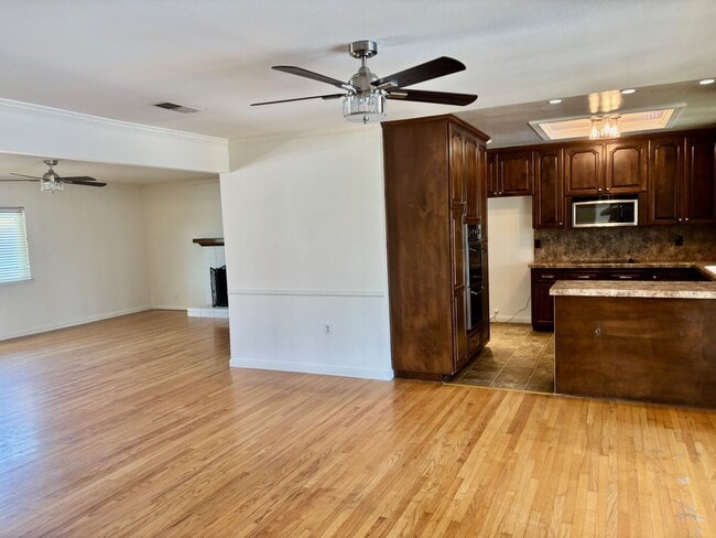 Building Photo - 2850 S Whispering Lakes Ln