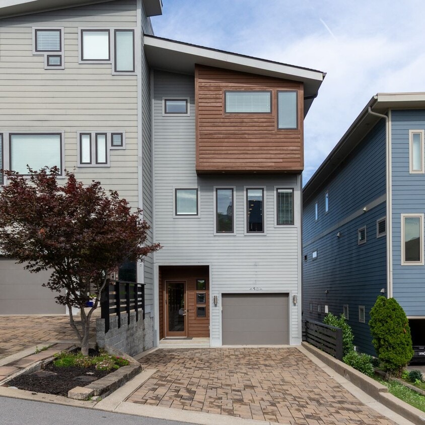 410A 33rd Ave N- - 410A 33rd Ave N-