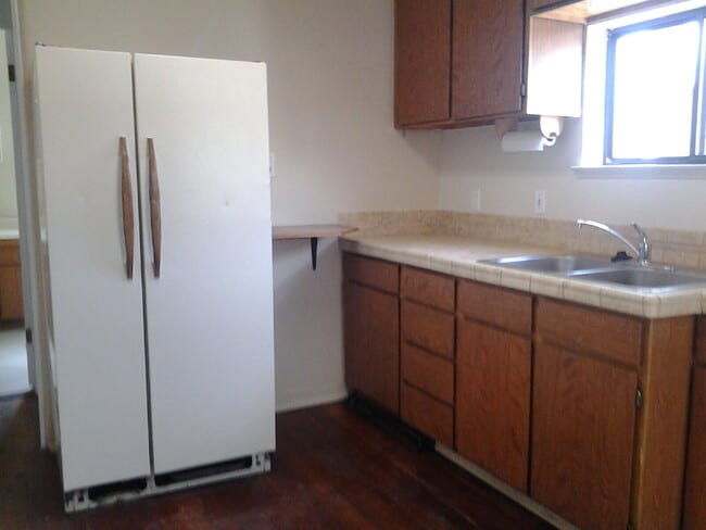Building Photo - Cute 2 BR 1 BA Home in Midtown!