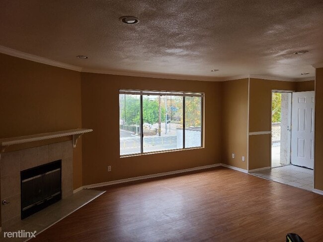 Building Photo - 9813 Caspi Gardens Dr