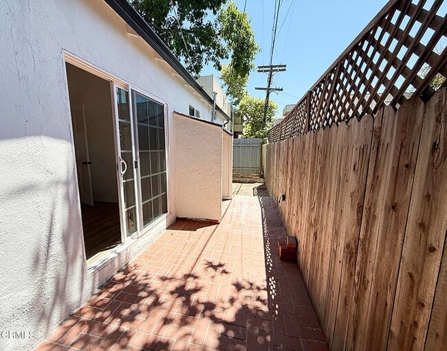 Building Photo - 10832 Otsego St