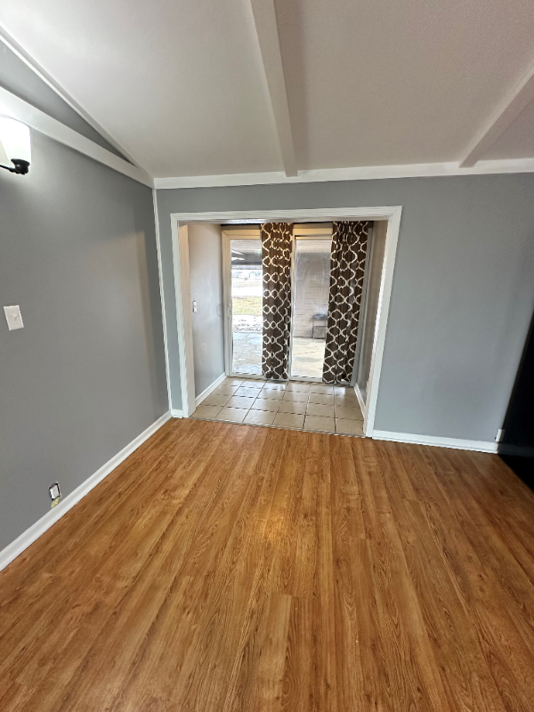 Building Photo - 1526 NE 46th St
