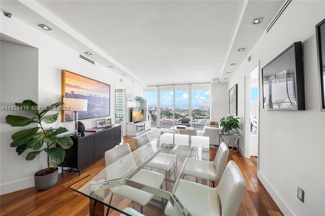 Foto del edificio - Icon Condo