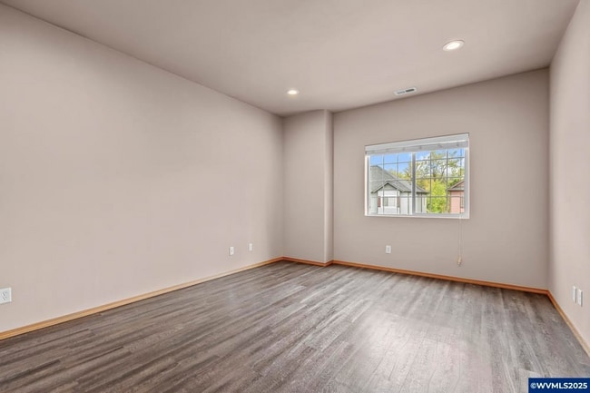 Building Photo - 5318 SW Touchstone Pl