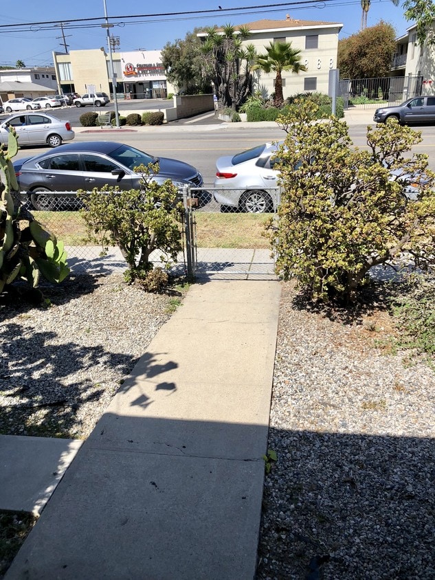 Primary Photo - 3901 S Centinela Ave