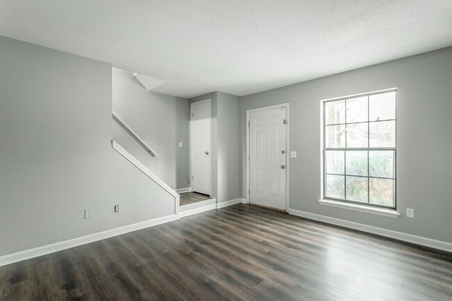 Building Photo - 1109 McBrien Rd