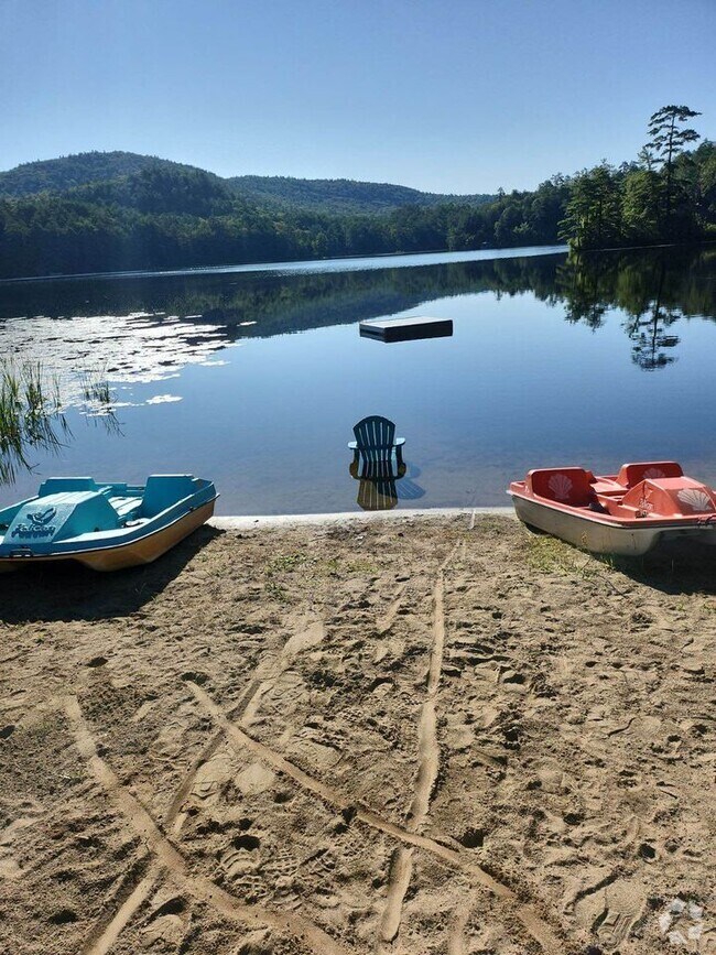 Apartments For Rent in Lake Luzerne, NY with Yard 1 Rentals