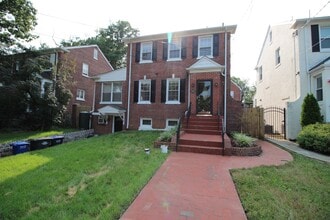 Building Photo - 4028 20th St NE